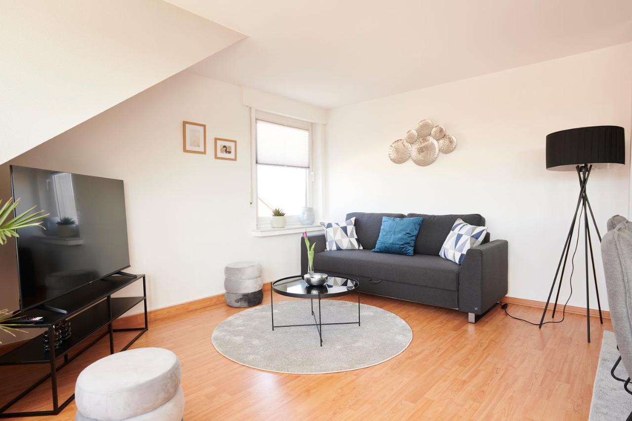 Grosszuegig & Stilvoll Parkplatz ,Ruhige Lage, 5 Personen, Langzeit Apartment Paderborn Bagian luar foto
