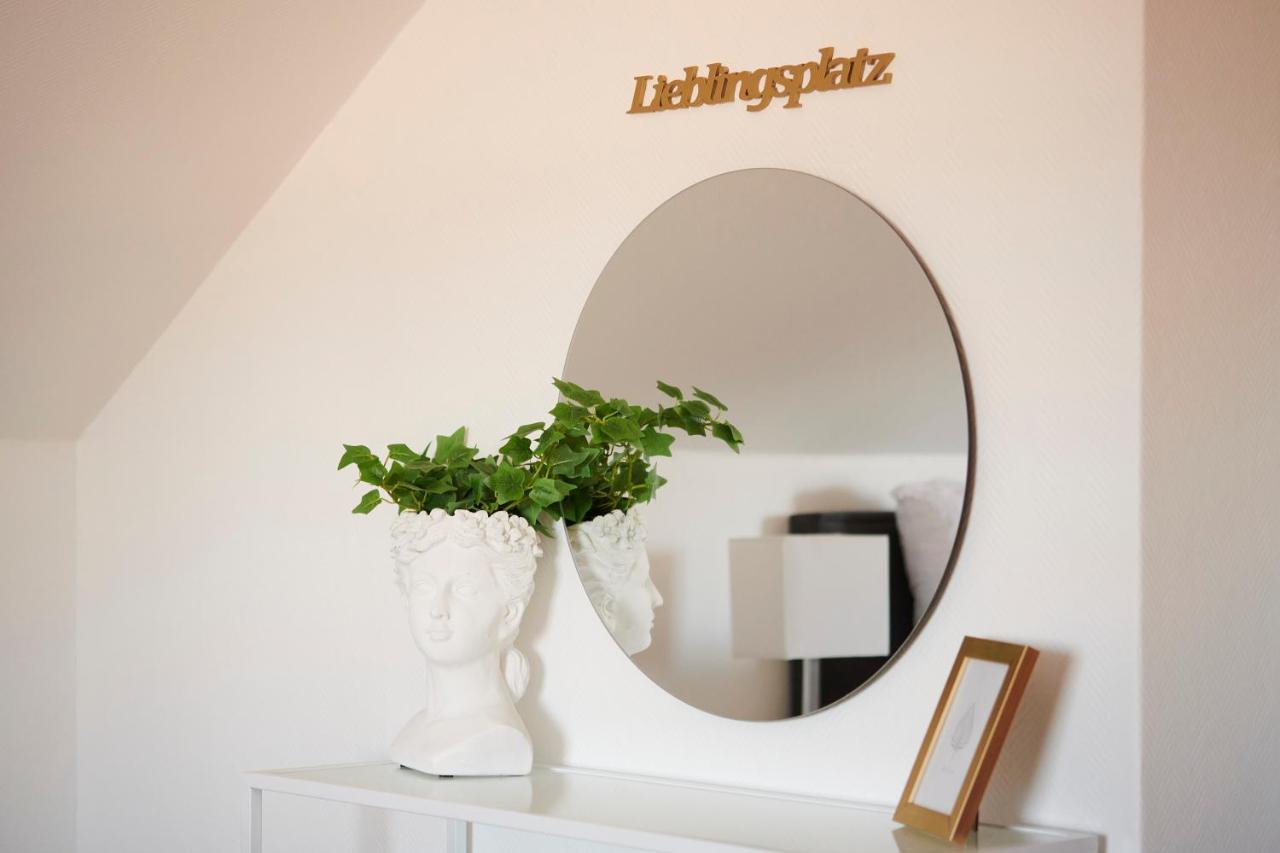 Grosszuegig & Stilvoll Parkplatz ,Ruhige Lage, 5 Personen, Langzeit Apartment Paderborn Bagian luar foto