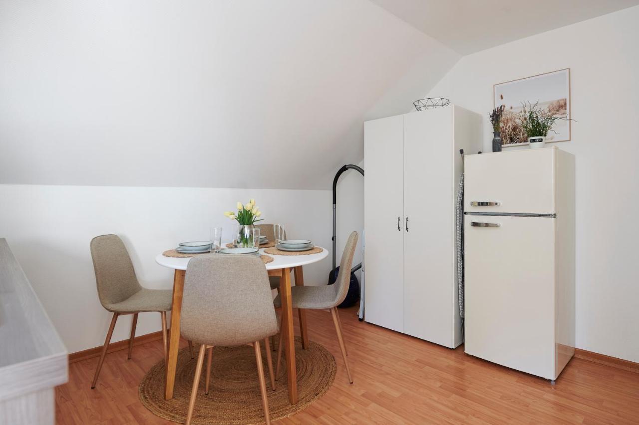 Grosszuegig & Stilvoll Parkplatz ,Ruhige Lage, 5 Personen, Langzeit Apartment Paderborn Bagian luar foto
