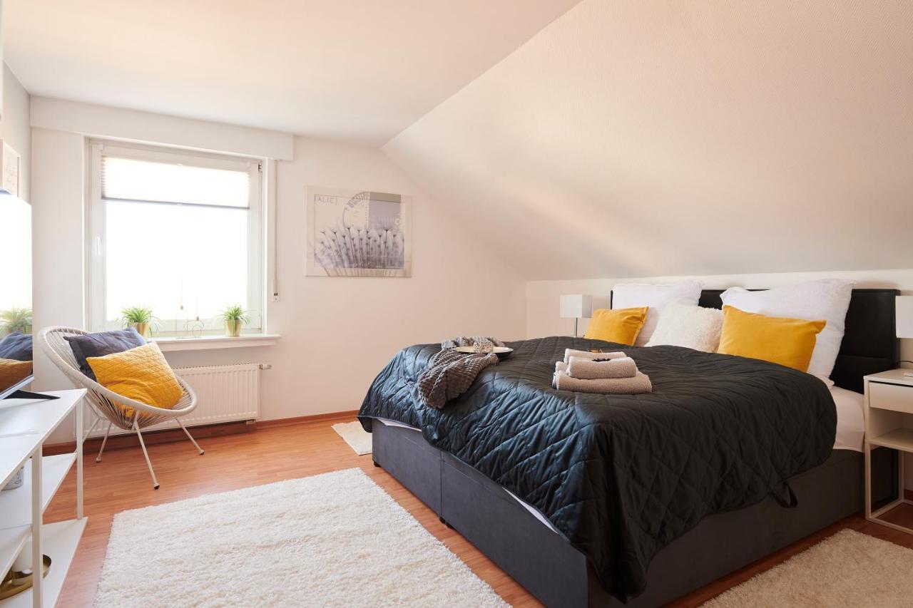 Grosszuegig & Stilvoll Parkplatz ,Ruhige Lage, 5 Personen, Langzeit Apartment Paderborn Bagian luar foto